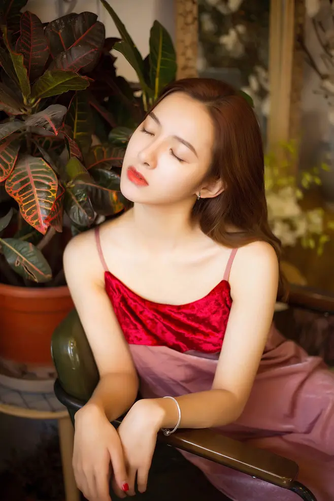 长兴广州高端商务伴游晓雯