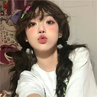 长兴伴游女生卞寄蕾的资料